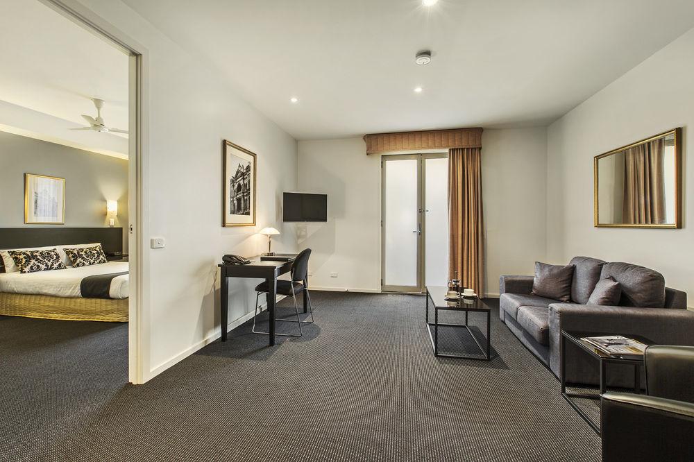 Quest Prahran Aparthotel Melbourne Exteriör bild